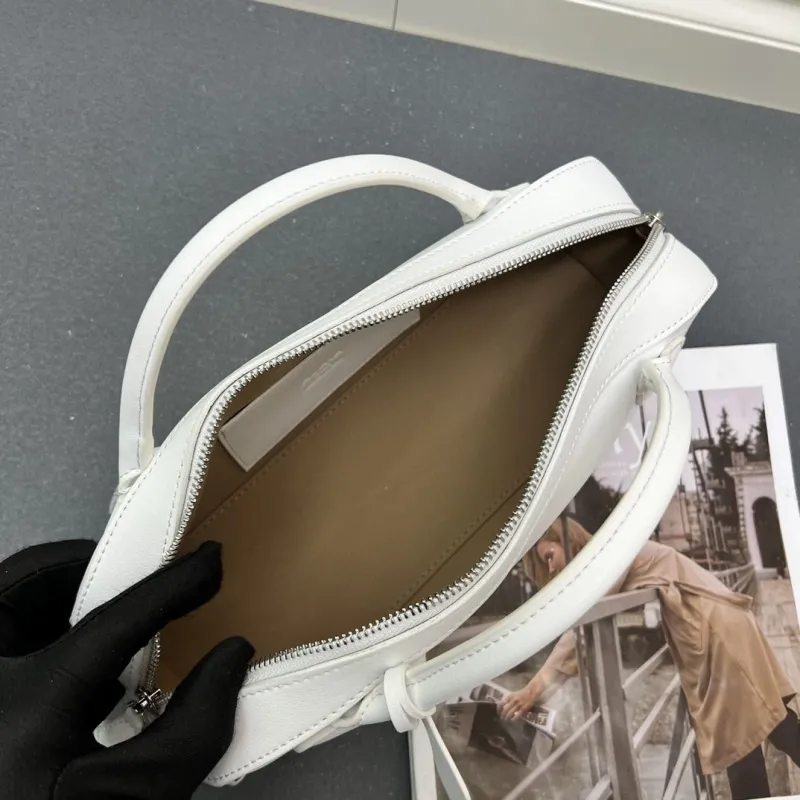 ALAIA White Leather Top Handle Bag - Image 8