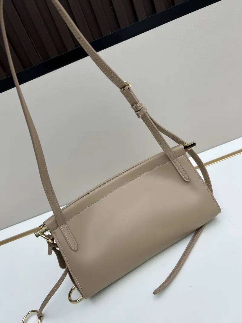 Alternative view of Alaia Top Handle Bags-16