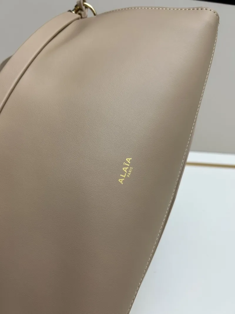 Alaia Top Handle Bags-21 - Image 3