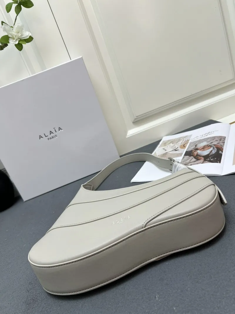 ALAIA H08867 Light Gray Hobo Shoulder Bag - Image 5