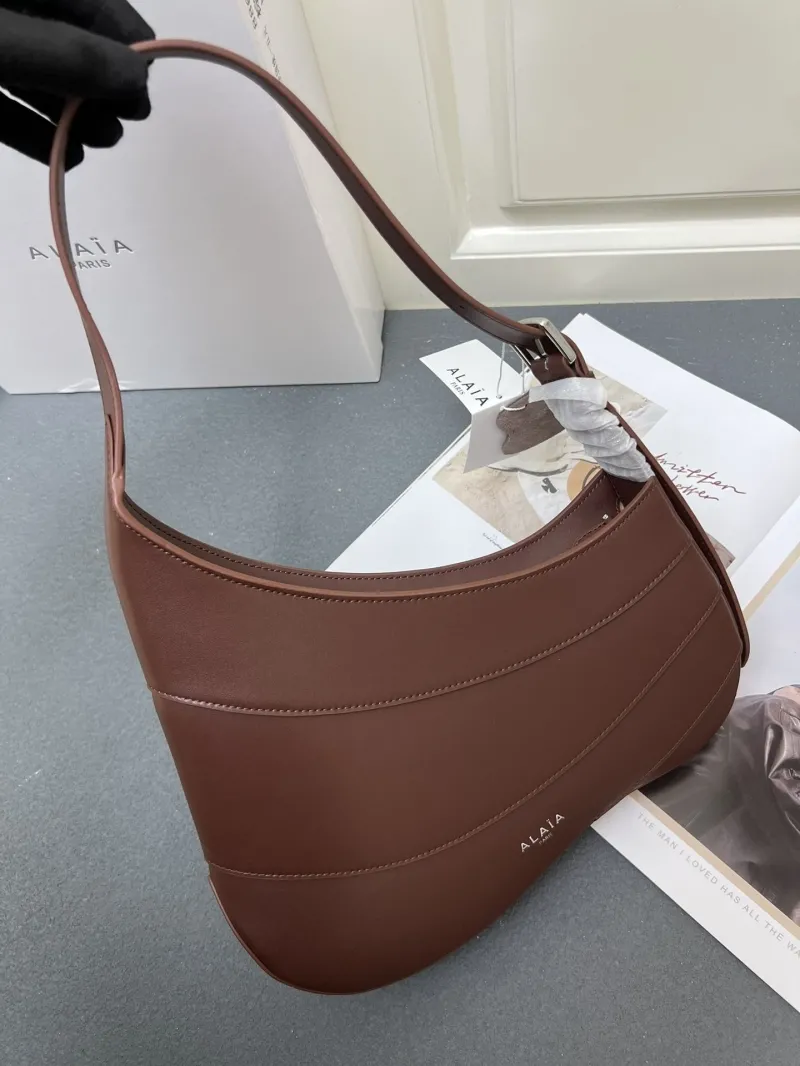 ALAIA Brown Leather Hobo Shoulder Bag H08867 - Image 4