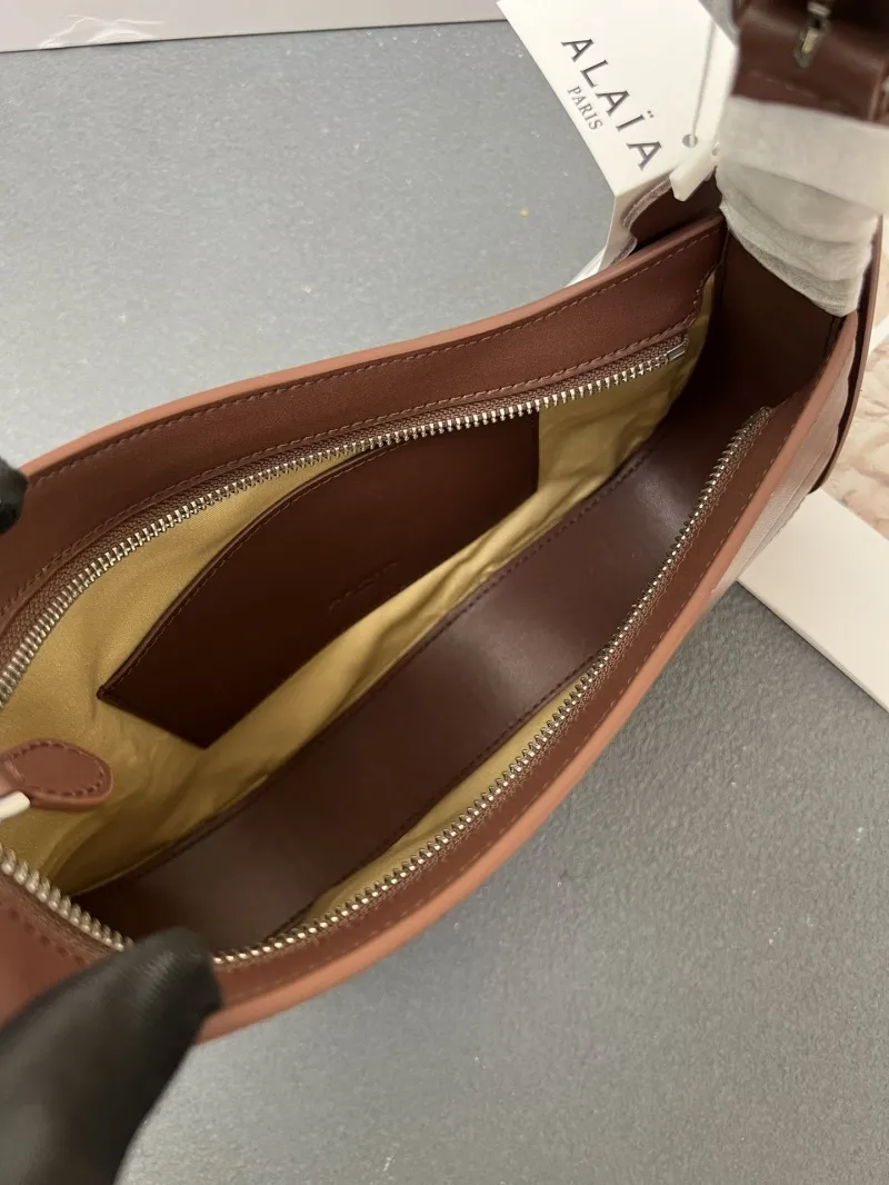 ALAIA Brown Leather Hobo Shoulder Bag H08867 - Image 9