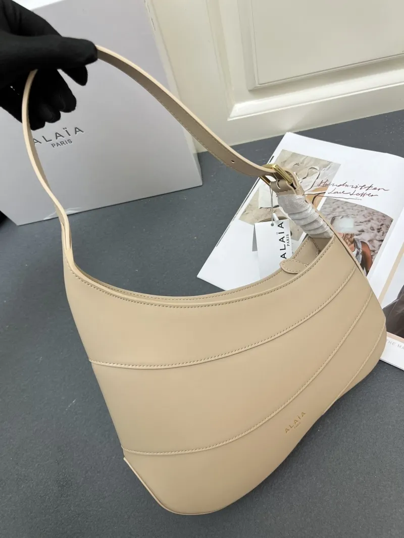 Alaia Top Handle Bags-32 - Image 4