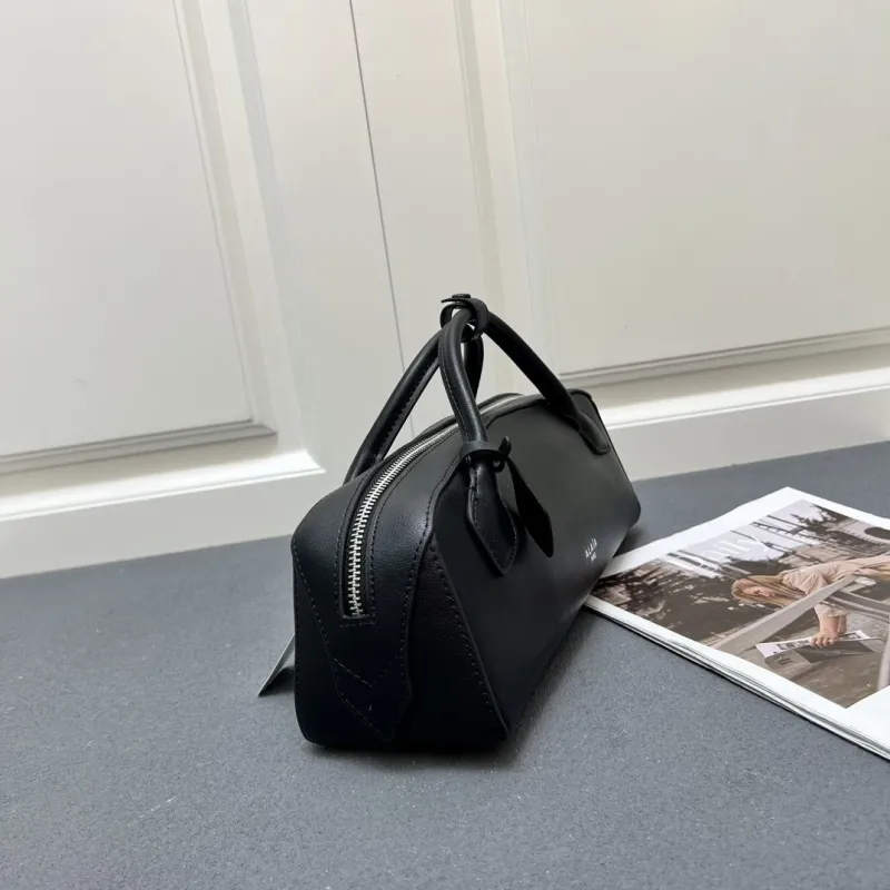 ALAIA Black Top Handle Bag 33 - Image 4