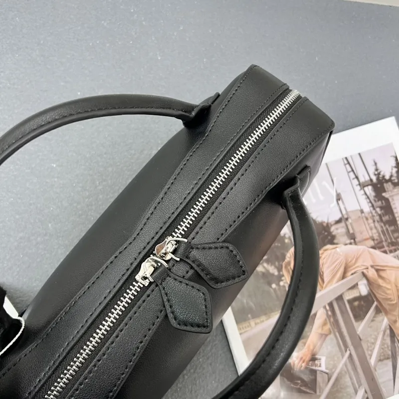 ALAIA Black Top Handle Bag 33 - Image 9