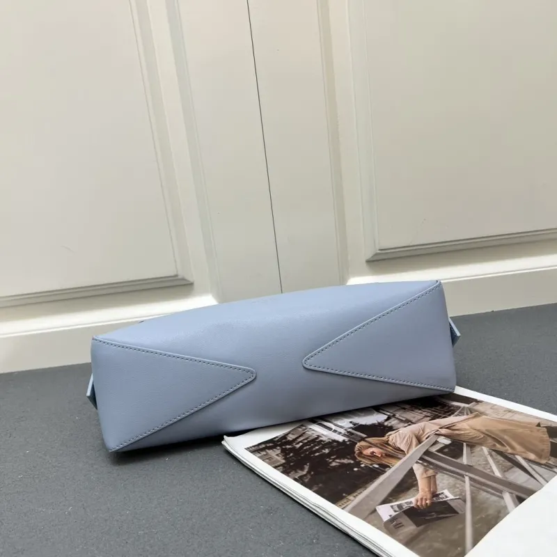 Alaia Light Blue Top Handle Bag - Image 6