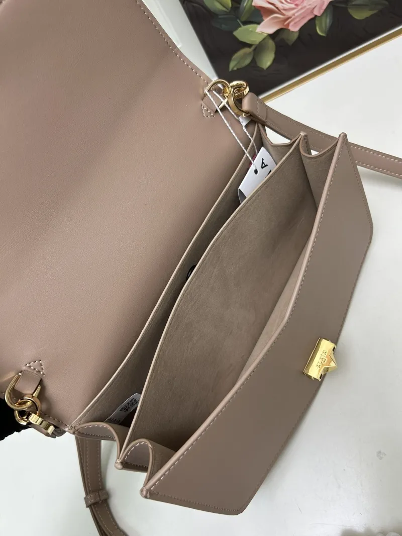 Alaia Top Handle Bags-39 - Image 8