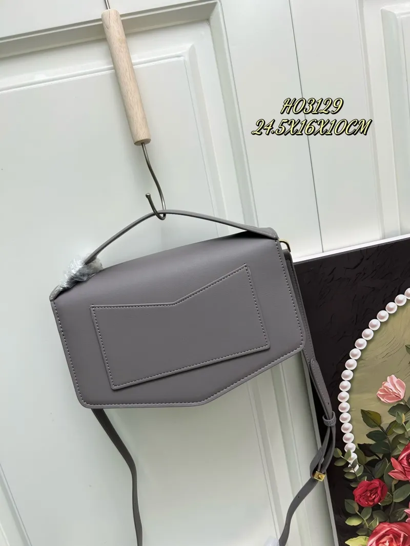 Alternative view of Alaia Top Handle Bags-40