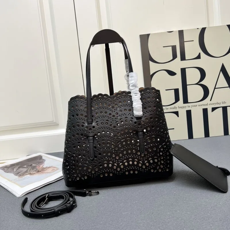 Alaia Shopping Bags-4