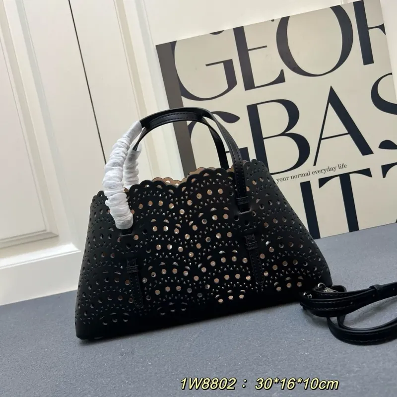 Alternative view of Alaia Shopping Bags-5