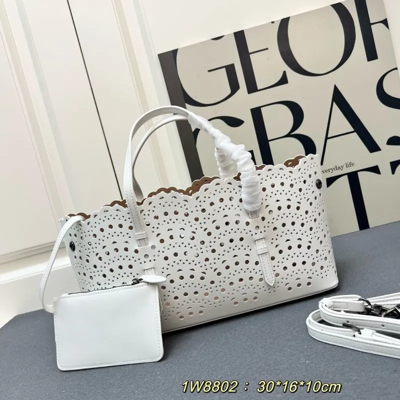 Alaia Shopping Bags-6