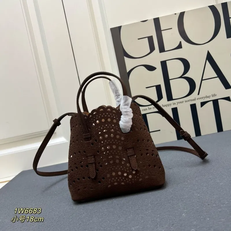 Alaia Shopping Bags-8