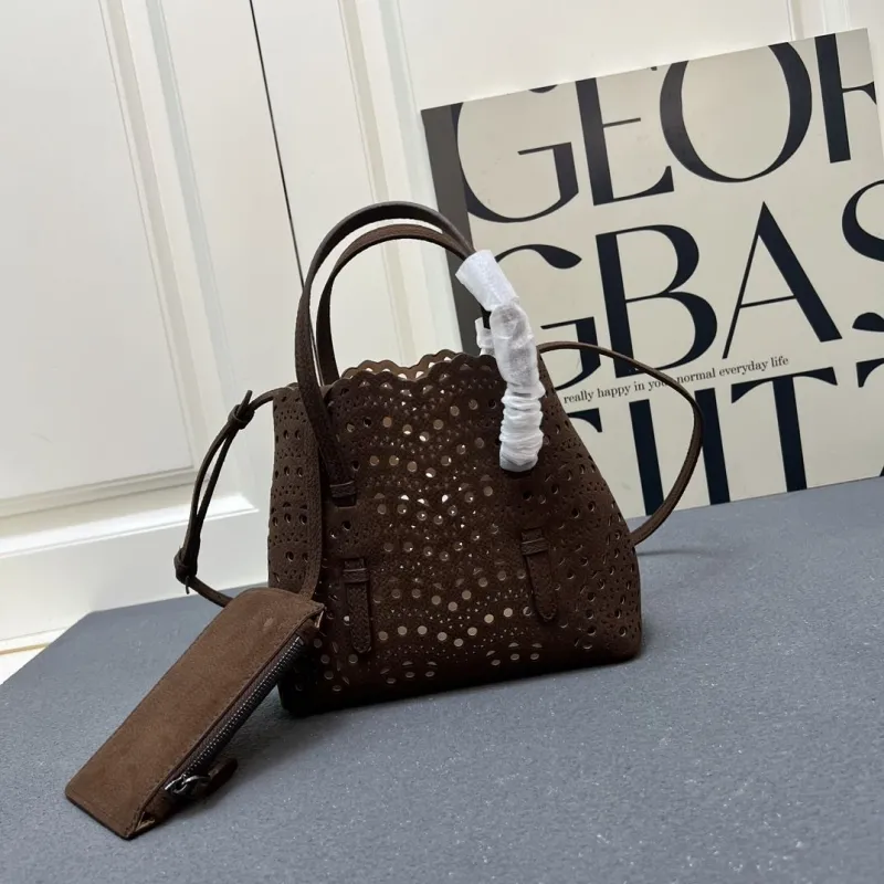 Alternative view of Alaia Shopping Bags-8