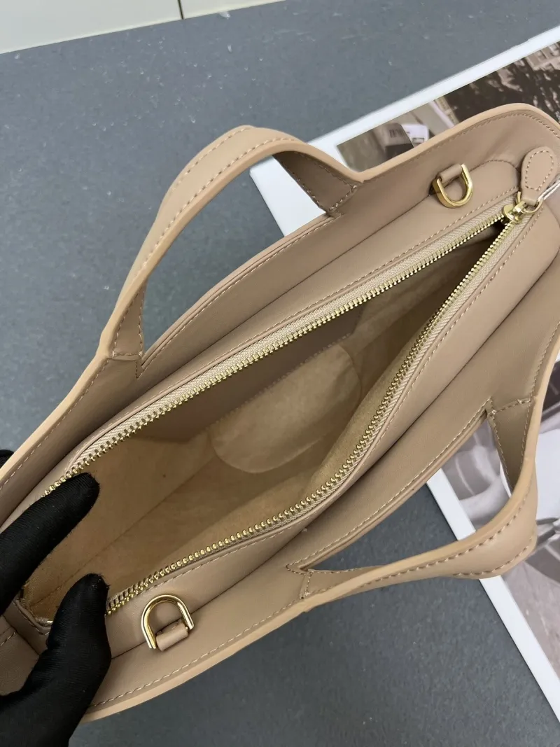 Alaia Shopping Bags-9 - Image 10