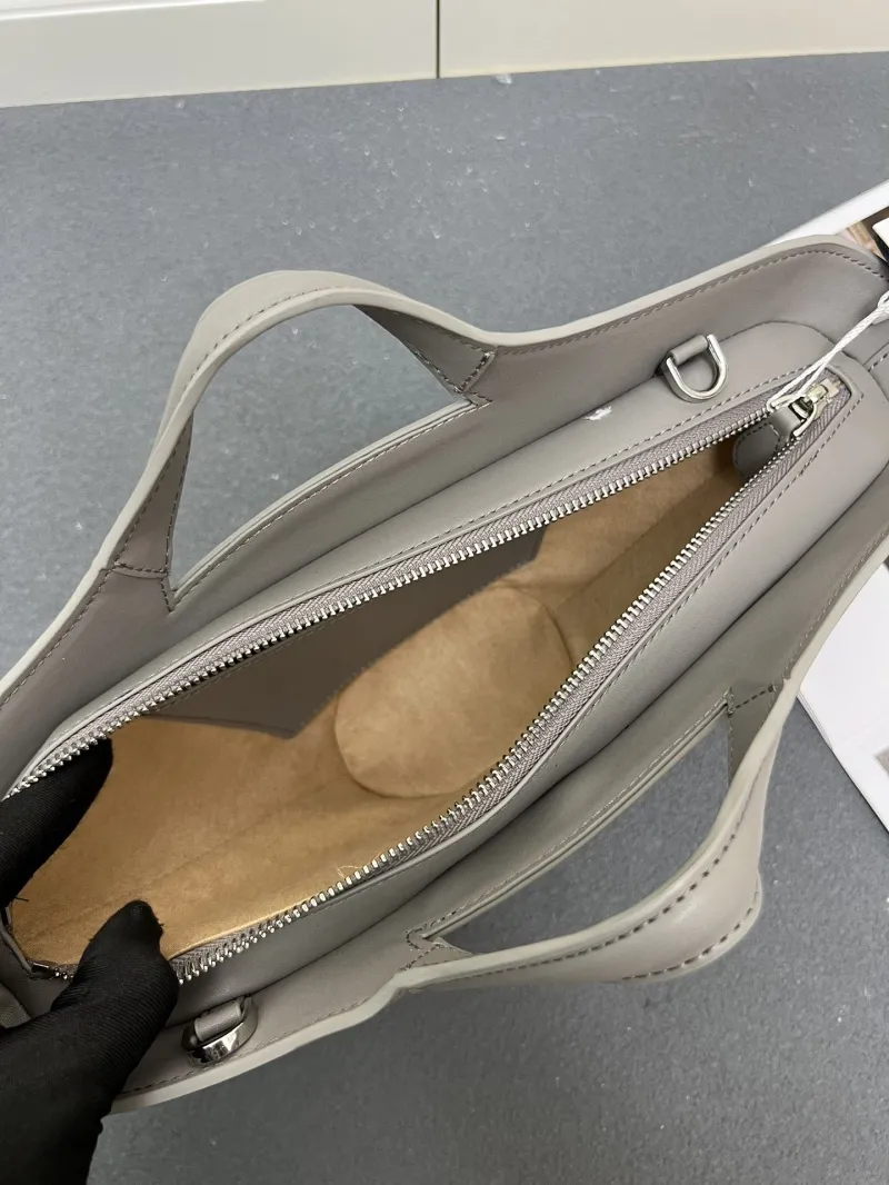 Alaia Shopping Bags-11 - Image 10