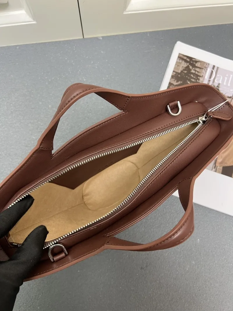 ALAIA Brown Leather Crossbody Tote Bag H08869 - Image 10