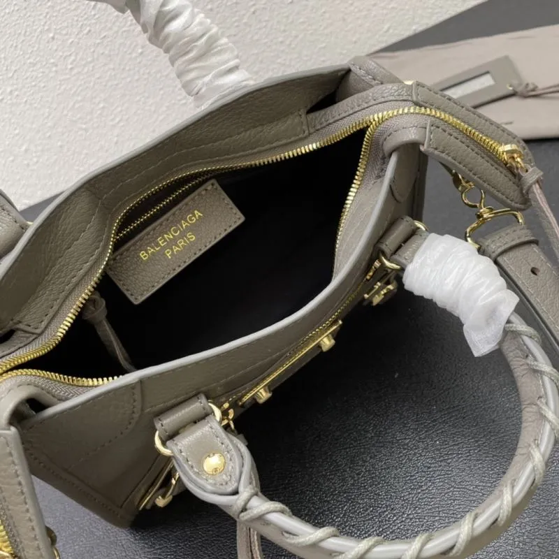 Balenciaga Classic City Medium Gray Leather Handbag Medium Size - Image 8