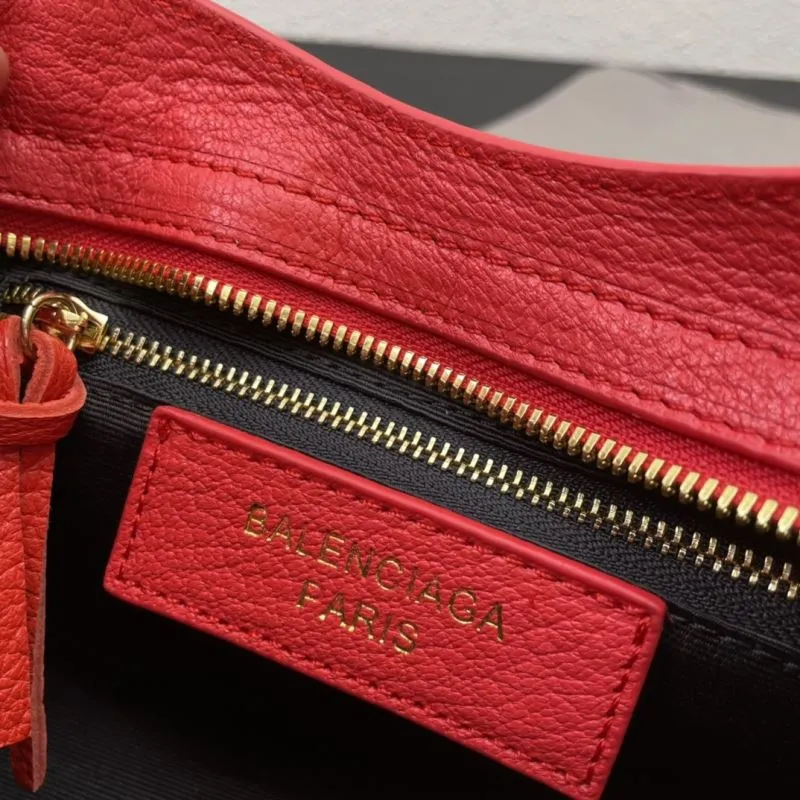 Balenciaga Red Medium Classic City Handbag - Image 9