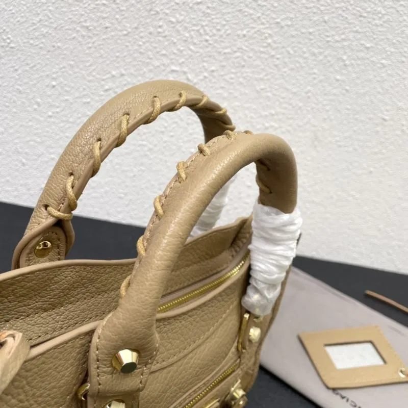 Balenciaga Classic City Medium Beige Leather Handbag - Image 5
