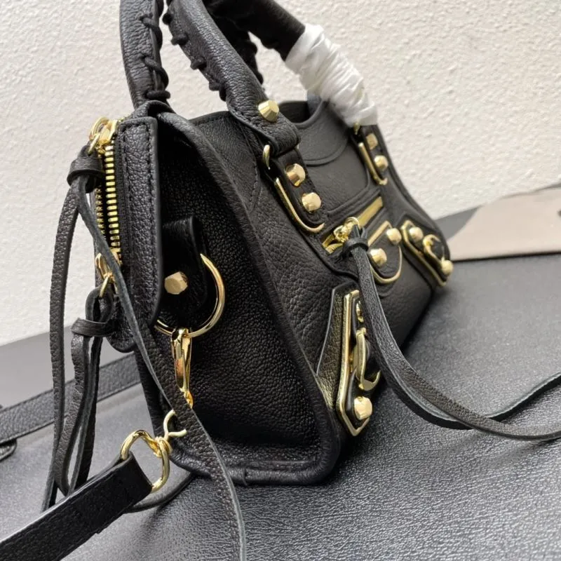 Balenciaga Medium Black Classic City Shoulder Bag - Image 4