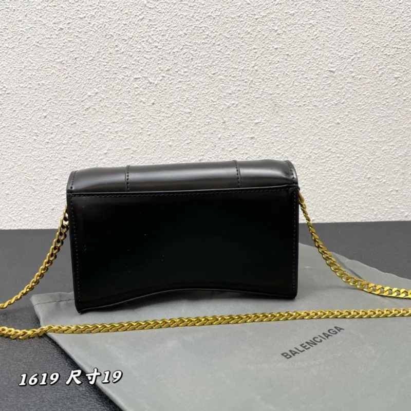 Alternative view of Balenciaga Hourglass Bags-23