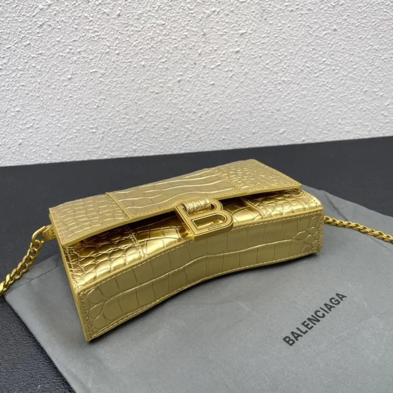 Balenciaga Gold Hourglass Chain Bag Size 19 - Image 4