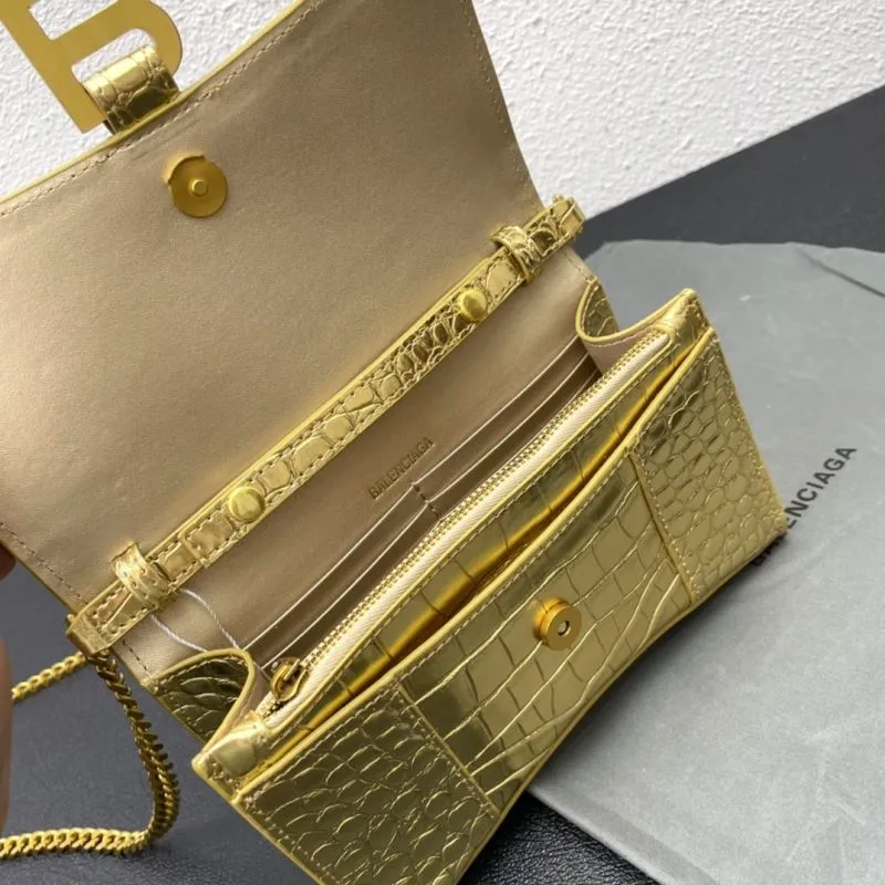Balenciaga Gold Hourglass Chain Bag Size 19 - Image 8