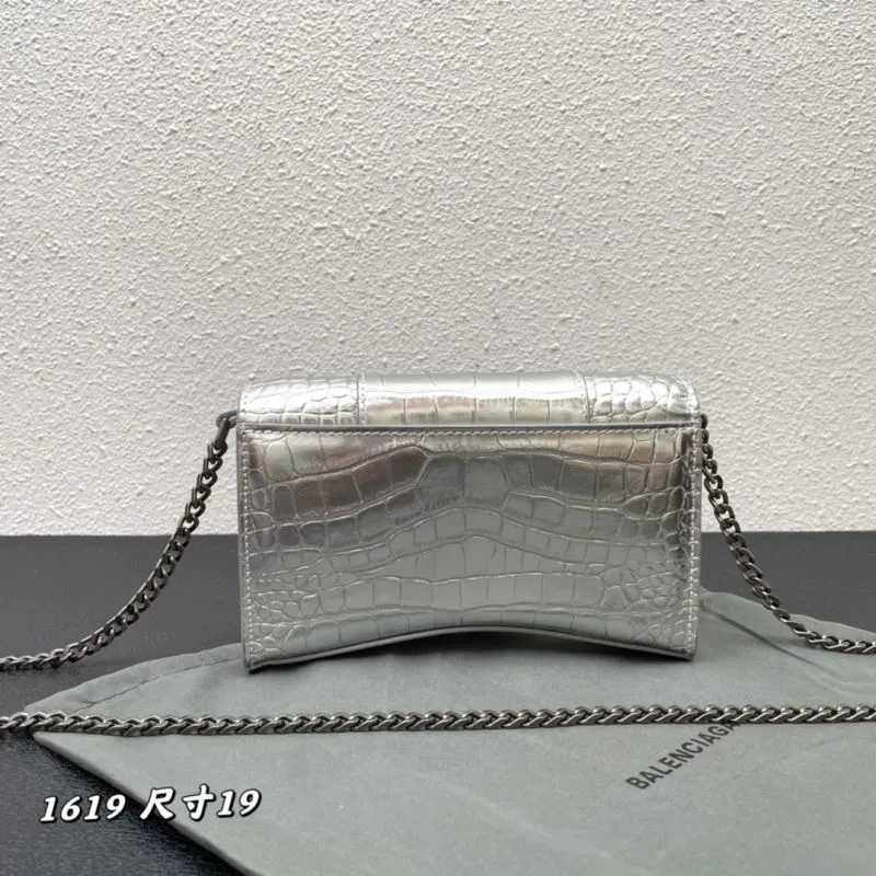 Alternative view of Balenciaga Hourglass Bags-28