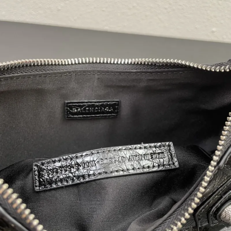 Balenciaga Black Mini Shoulder Bag 8085-26cm - Image 9