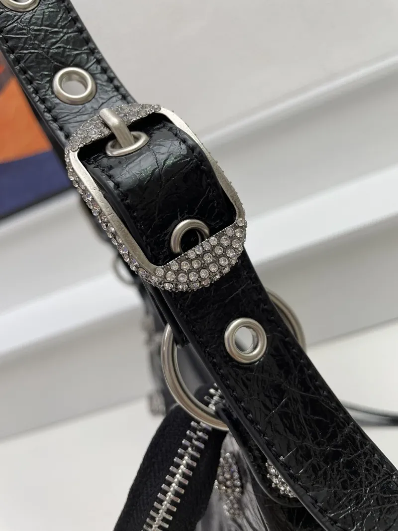 Balenciaga Black 26cm Diamond Shoulder Bag 8081 - Image 5