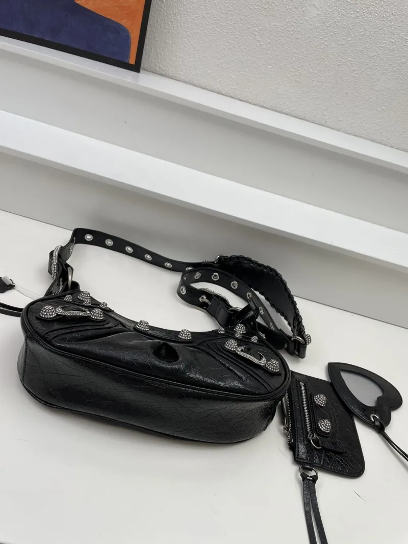 Balenciaga Black 26cm Diamond Shoulder Bag 8081 - Image 7