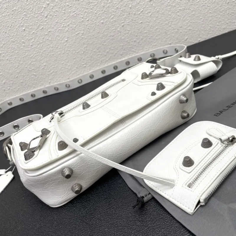 Balenciaga White Crossbody Bag 9002 26cm - Image 7