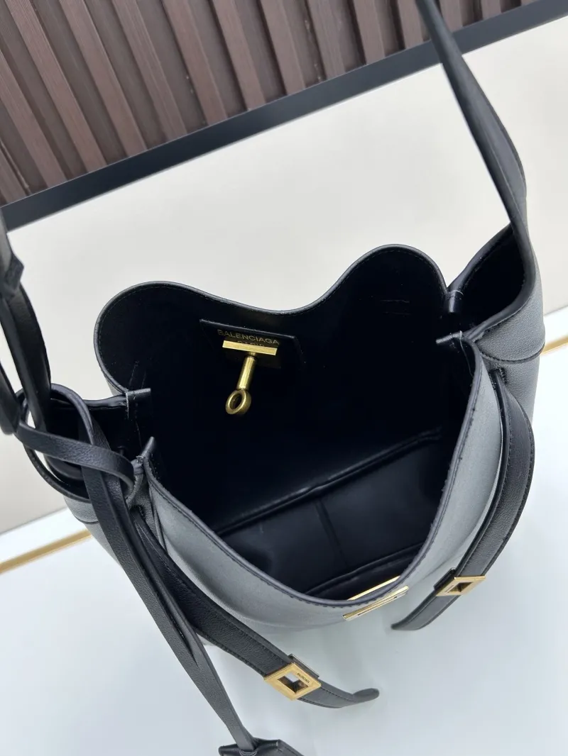 Balenciaga Black Leather Shoulder Bag 6074 - Image 7
