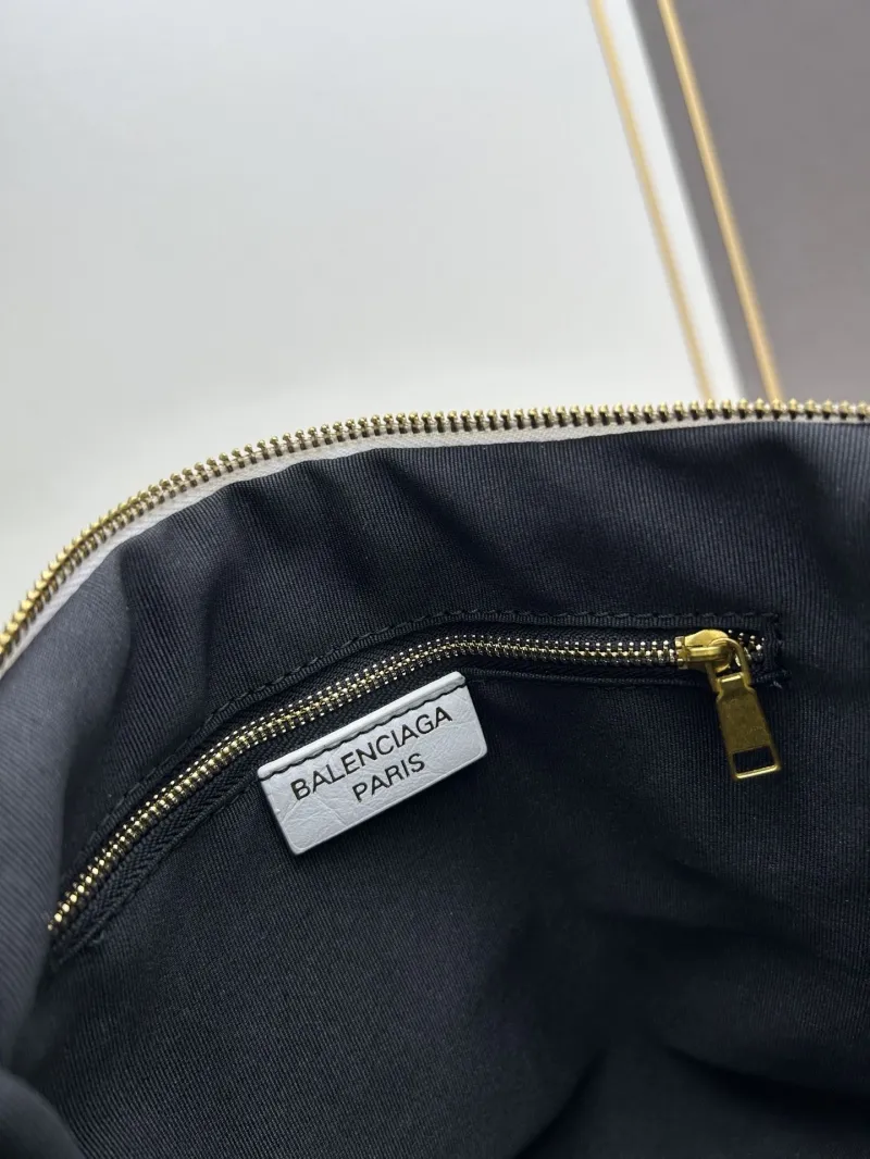 Balenciaga White Chain Shoulder Bag 6906 - Image 8