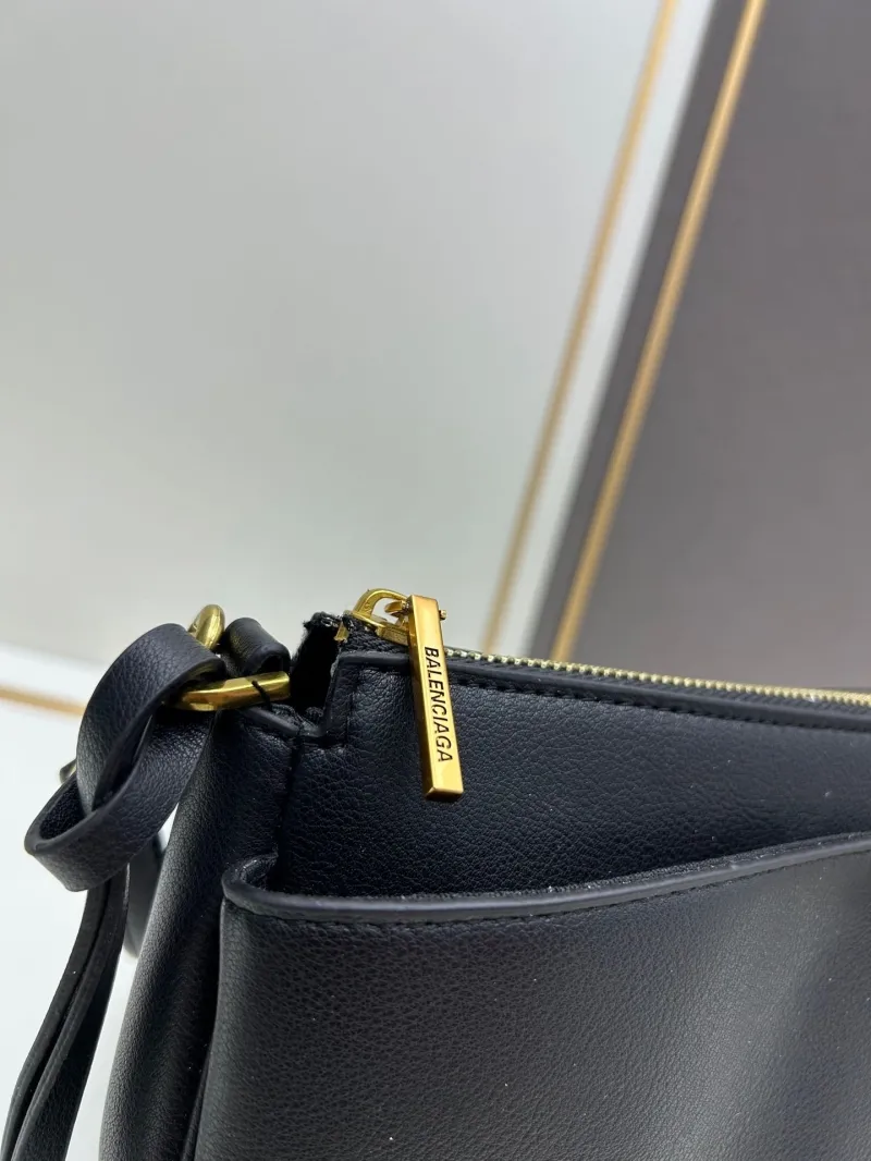 Balenciaga Black Leather Shoulder Bag 6904 - Image 6