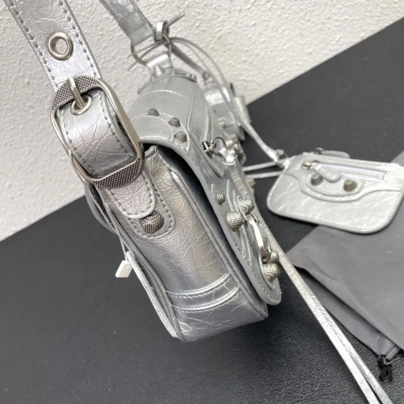 Balenciaga Silver Crossbody Bag 9002 26cm - Image 6