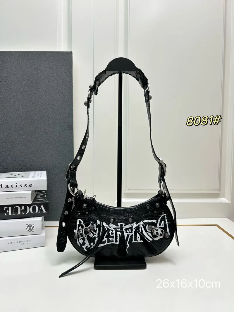 Balenciaga Black Leather Shoulder Bag 8081