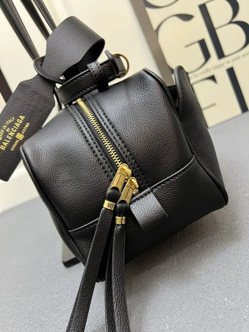 Balenciaga H06188 Black Leather Top Handle Bag - Image 6