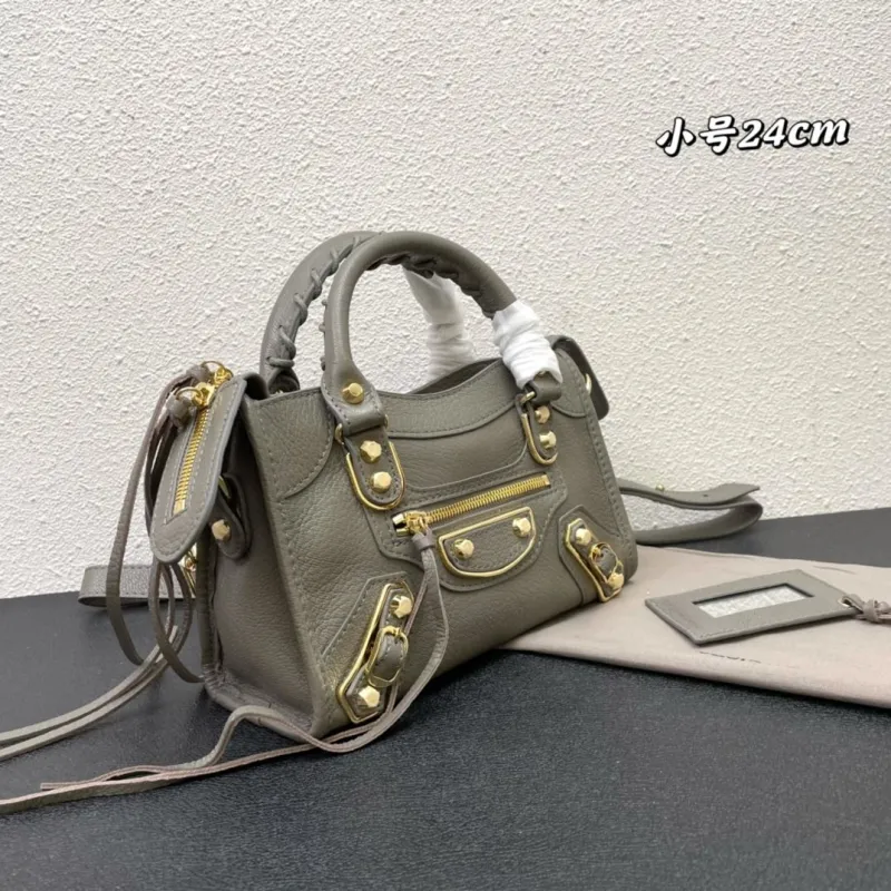 Balenciaga Small Gray Top Handle Bag 24cm - Image 3