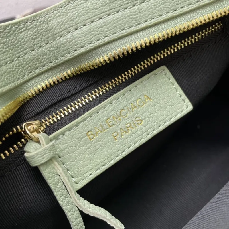 Balenciaga Mint Green Medium 28cm Top Handle Bag - Image 9