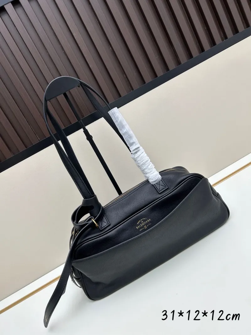 Balenciaga Black Leather Top Handle Bag 165 31x12x12cm