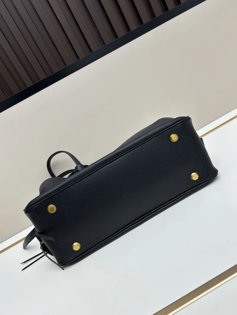 Balenciaga Black Leather Top Handle Bag 165 31x12x12cm - Image 5