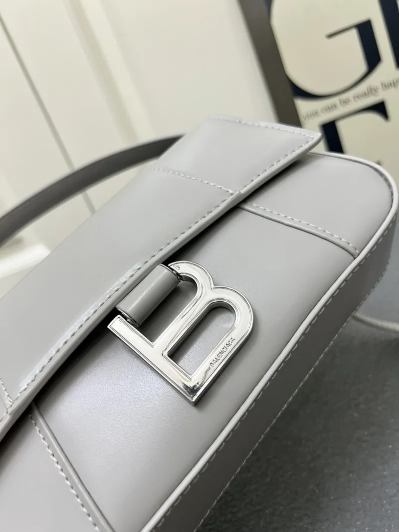 Balenciaga Gray Top Handle Bag H02606 - Image 4
