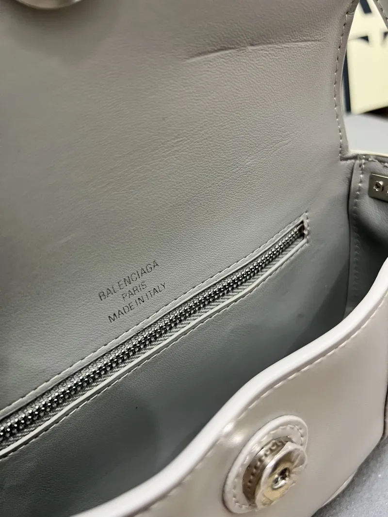 Balenciaga Gray Top Handle Bag H02606 - Image 9