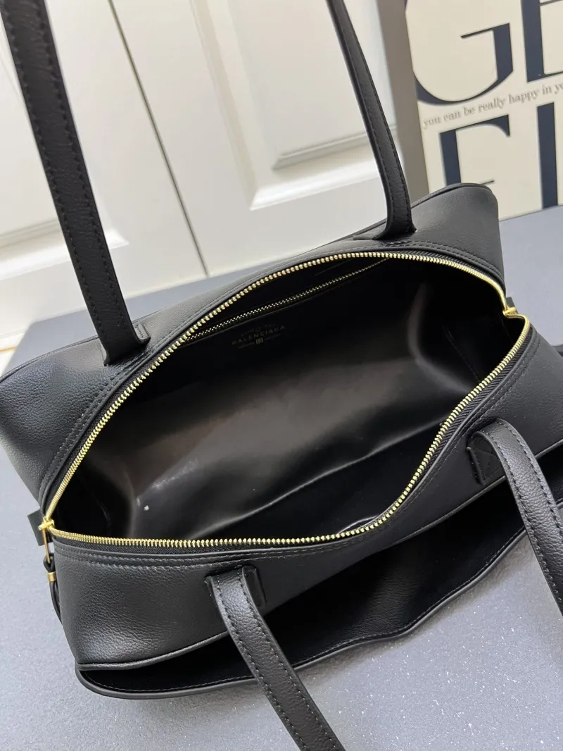 Balenciaga Black Leather Top Handle Bag H06188 - Image 8