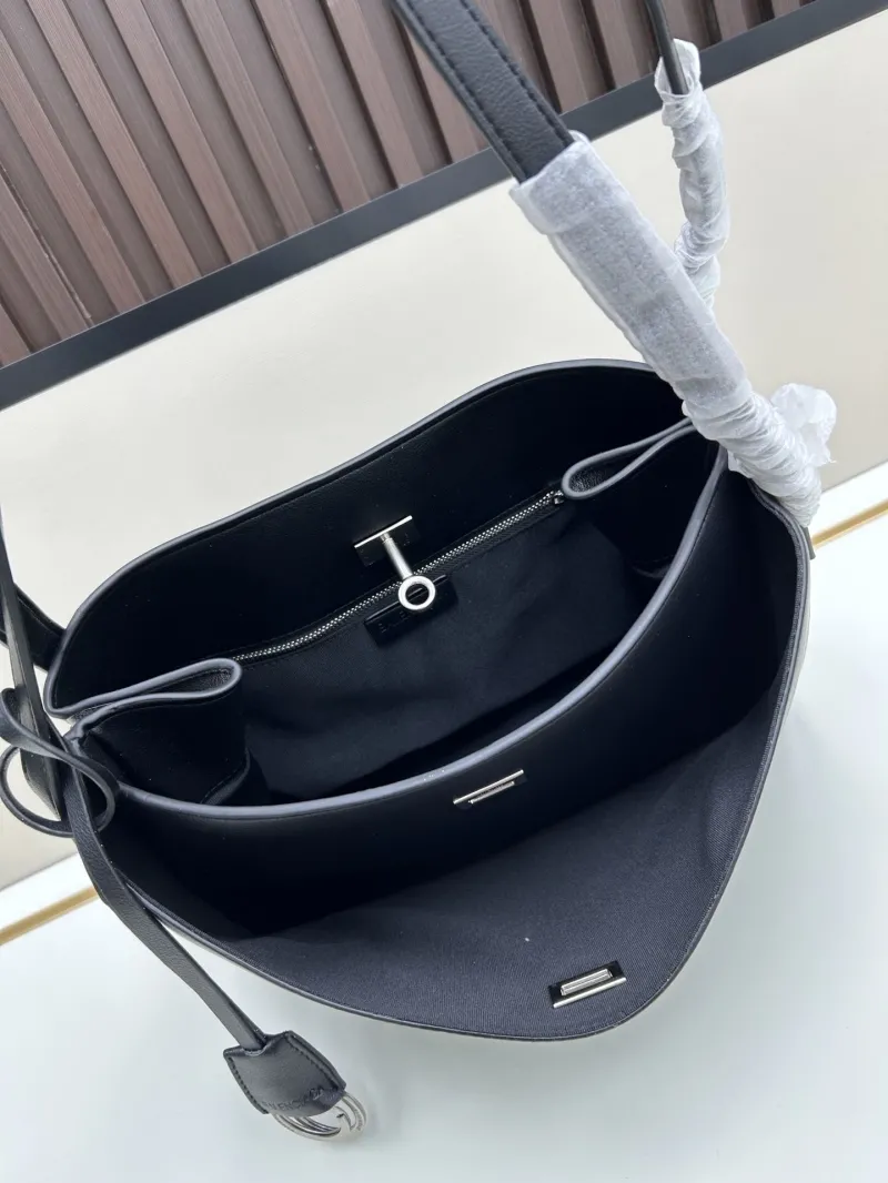 Balenciaga Black Top Handle Bag 6005 - Image 7