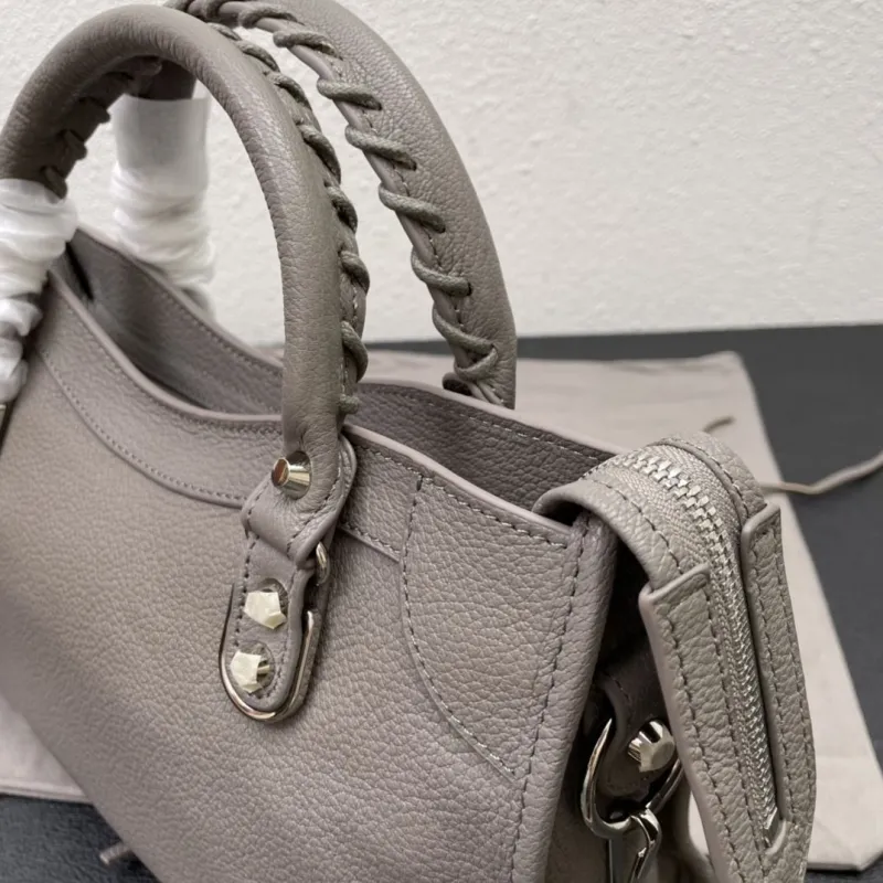Balenciaga Medium Gray Top Handle Bag - Image 6