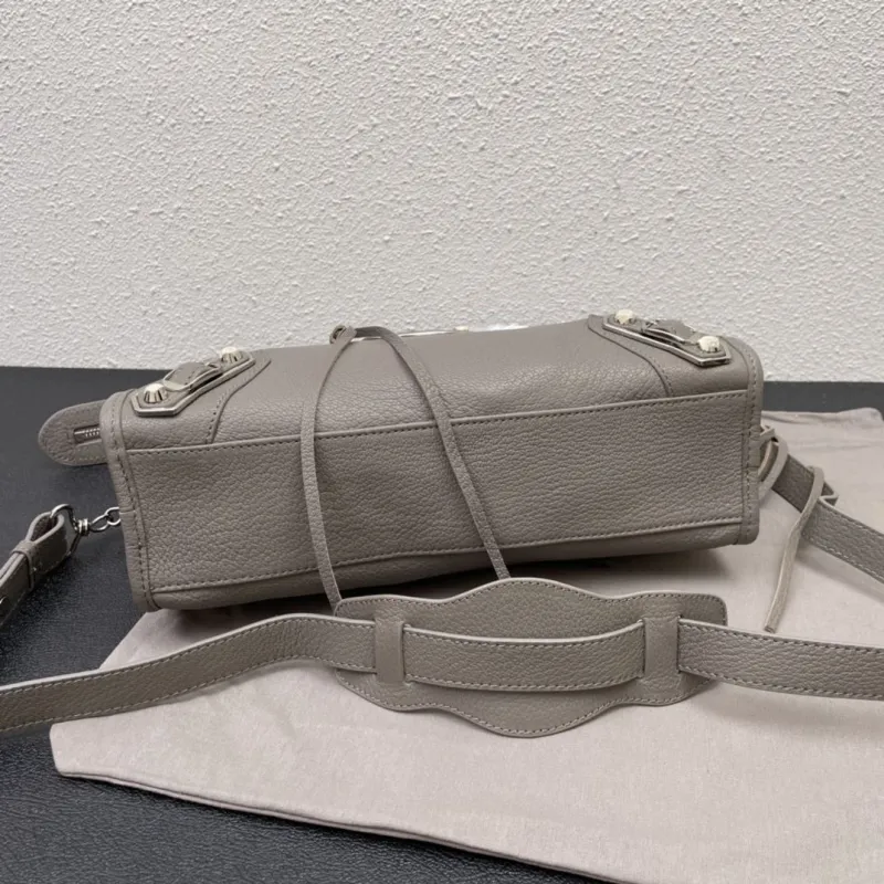 Balenciaga Medium Gray Top Handle Bag - Image 7