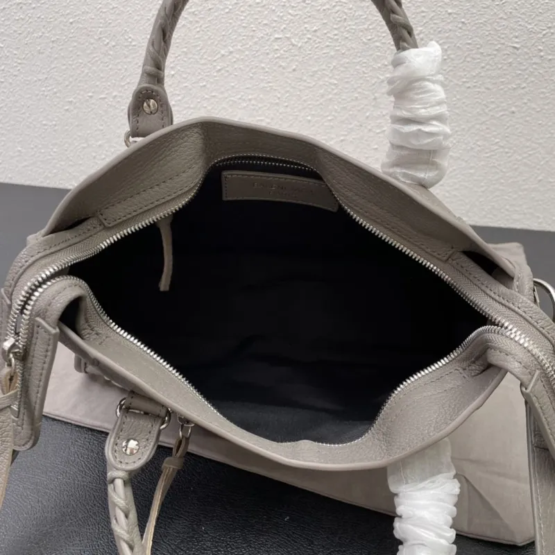 Balenciaga Medium Gray Top Handle Bag - Image 8
