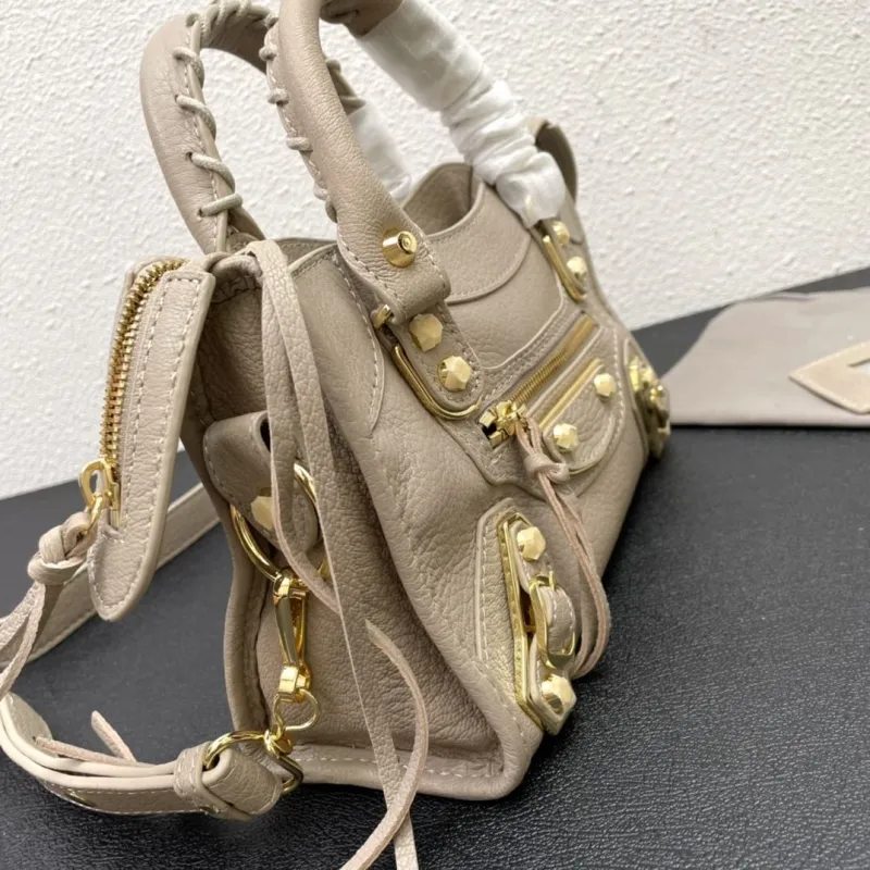 Balenciaga Medium Beige Top Handle Leather Bag - Image 5